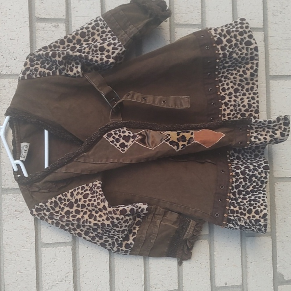 Leopard wrap jacket 🧥 - Picture 4 of 10